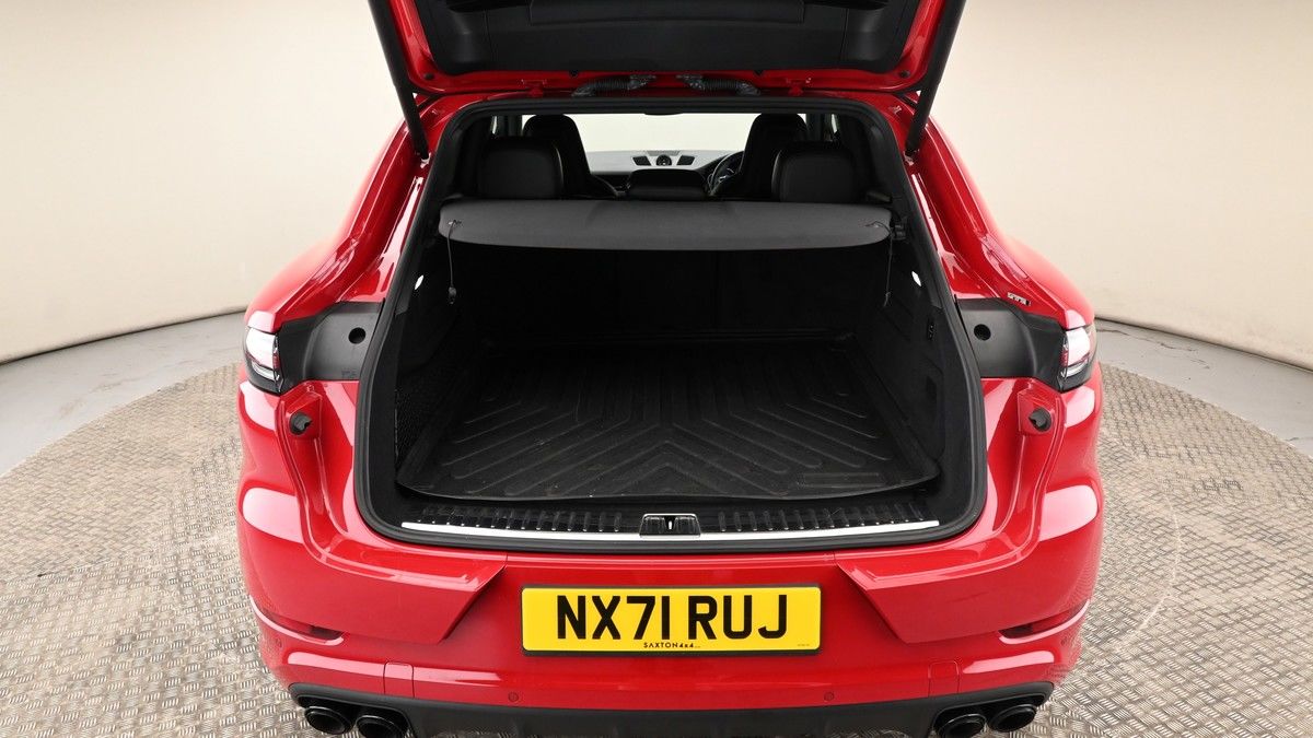 Porsche Cayenne Image 10