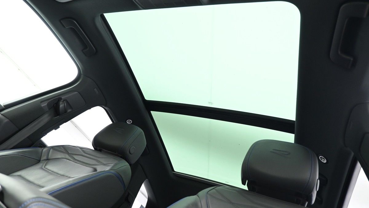 Volkswagen Touareg Image 2