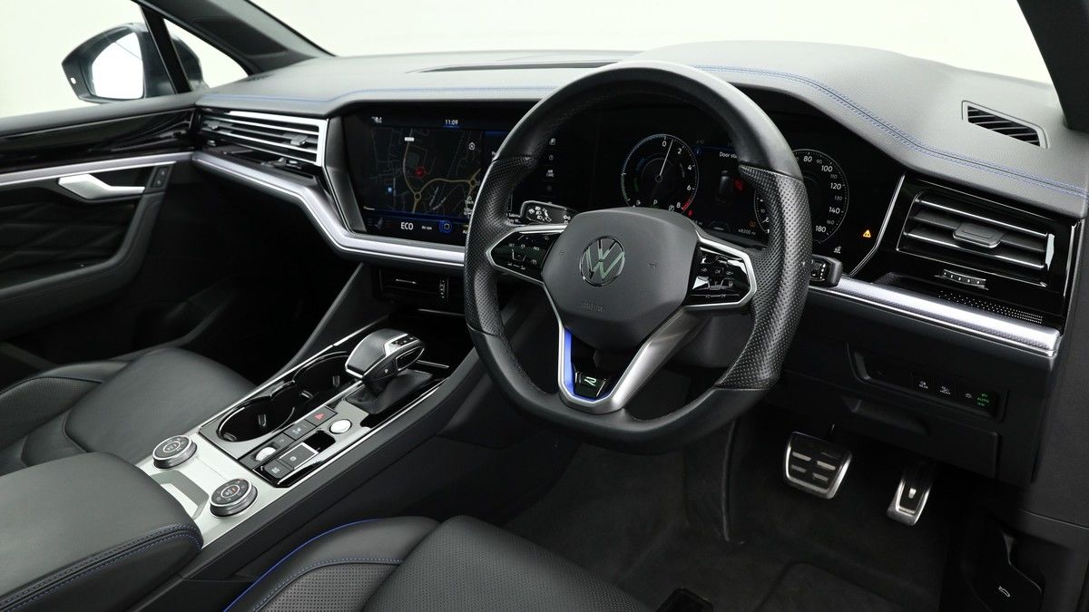 Volkswagen Touareg Image 3