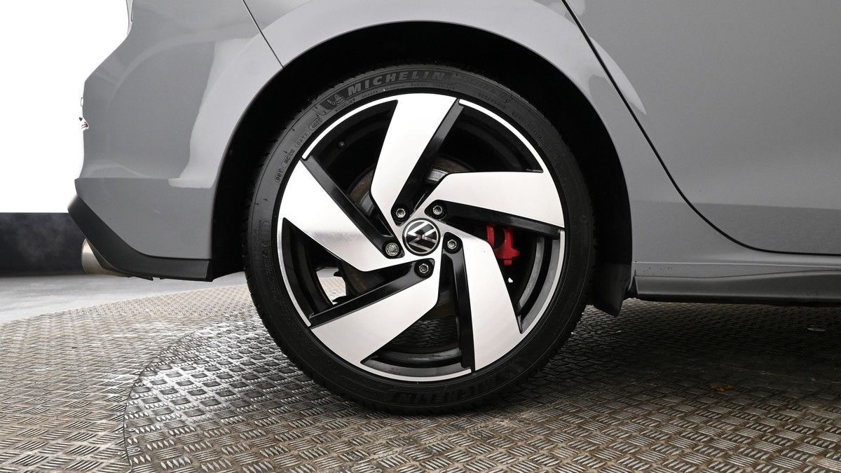 Volkswagen Golf Image 8