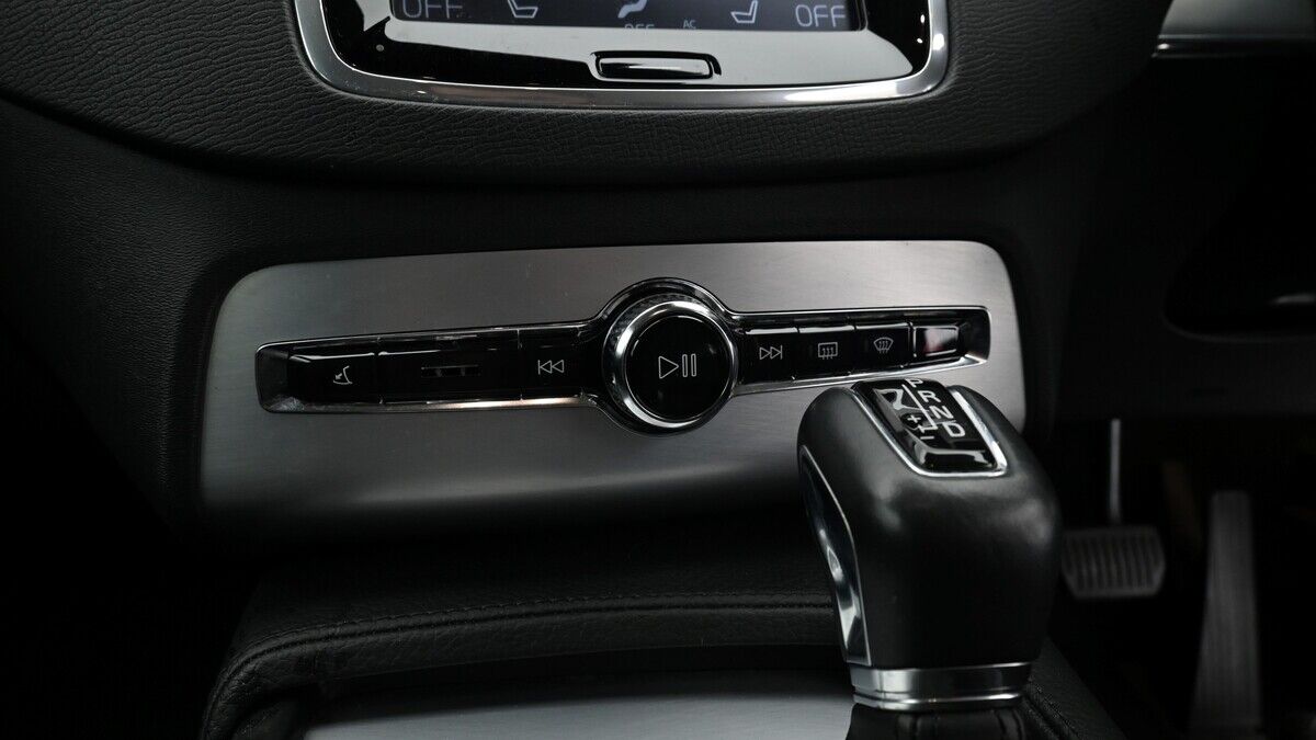 Volvo XC90 Image 25
