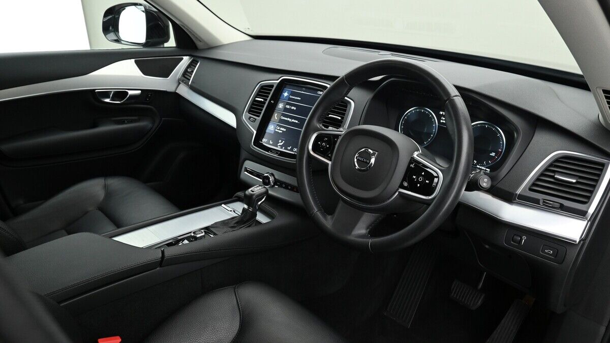 Volvo XC90 Image 2