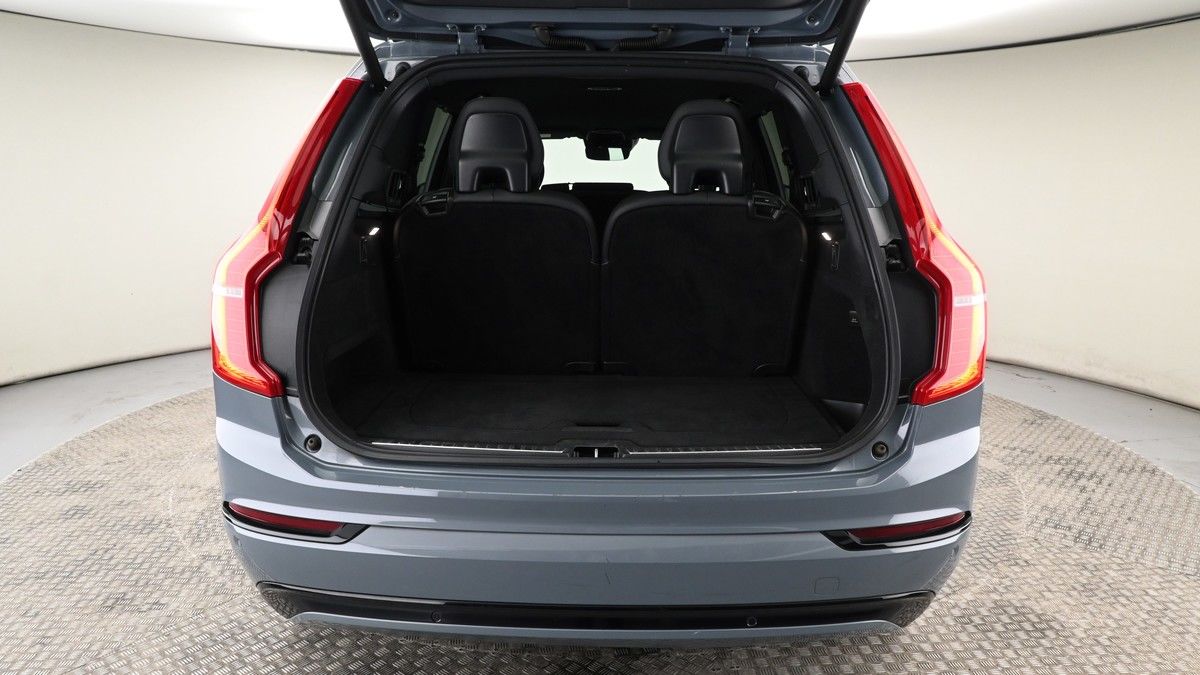 Volvo XC90 Image 10