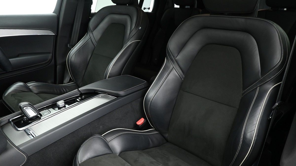 Volvo XC90 Image 4
