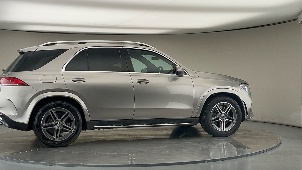More views of Mercedes-Benz GLE