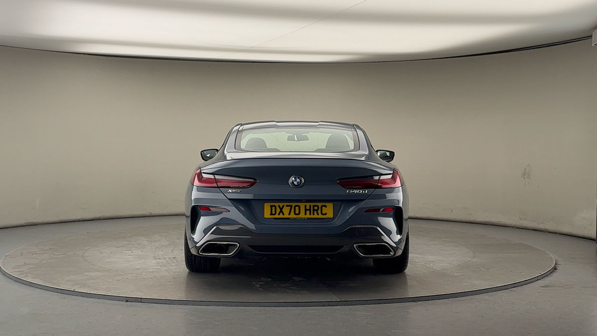 BMW 8 Series Image 4