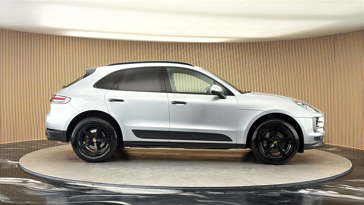 Porsche Macan Image 16