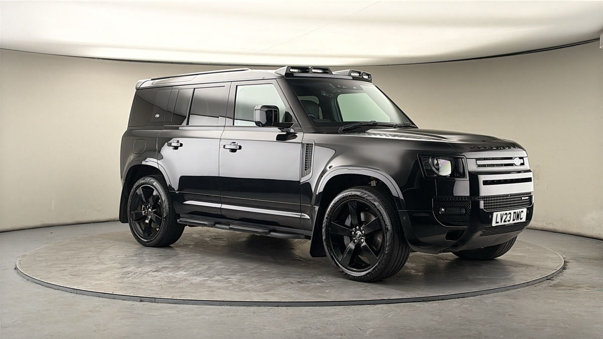 More views of Land Rover Defender 110