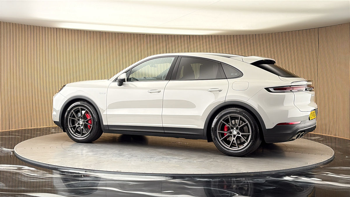 More views of Porsche Cayenne