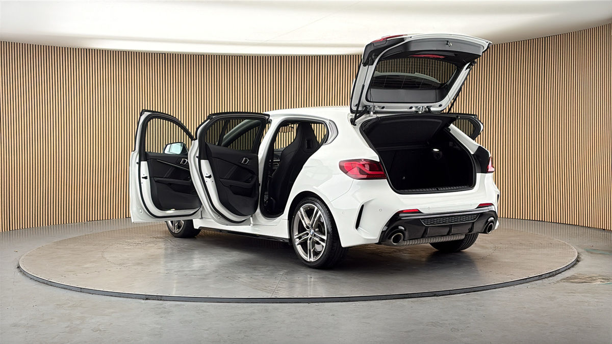 BMW 1 Series Image 23