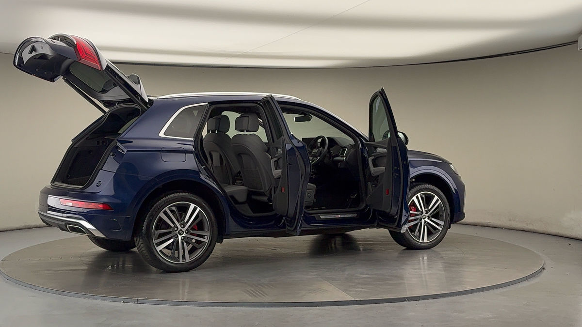 More views of Audi Q5