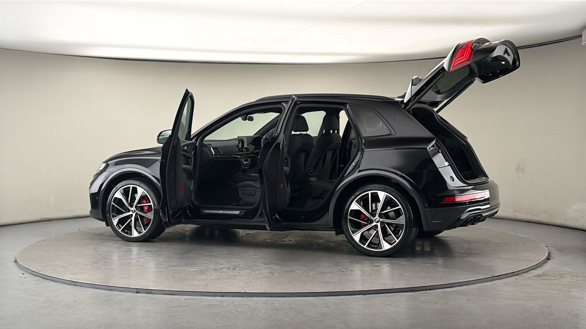 More views of Audi SQ5