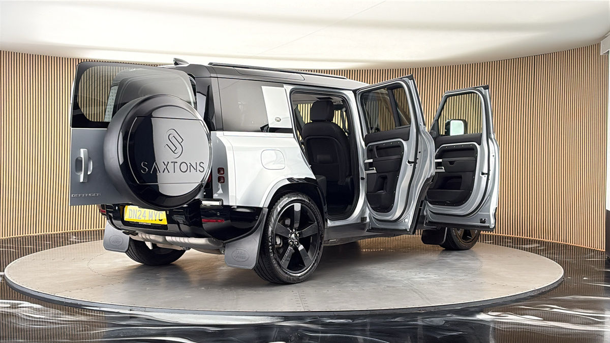 More views of Land Rover Defender 110