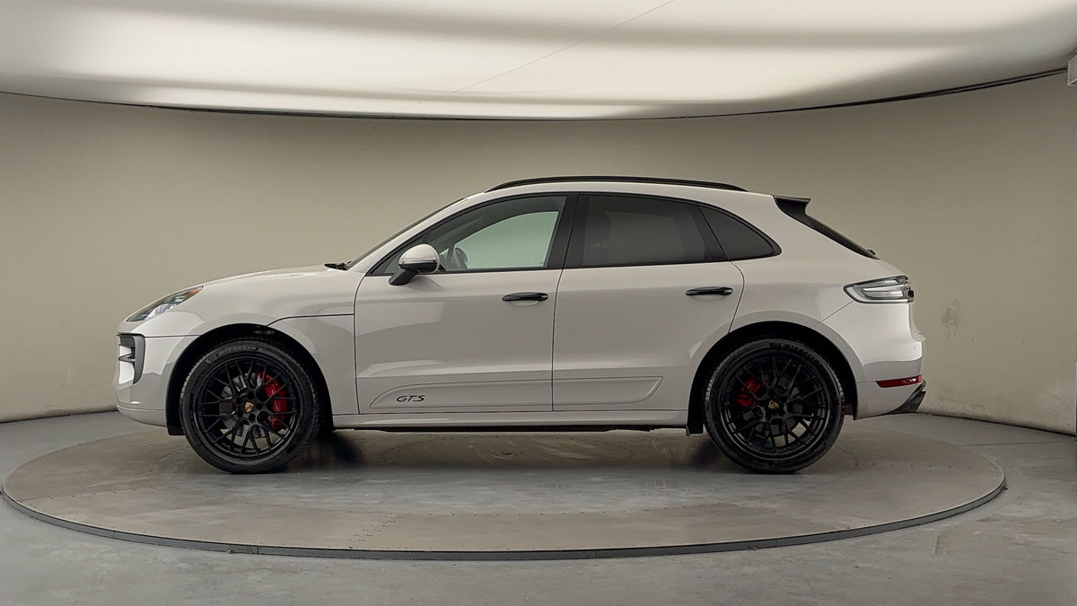 Porsche Macan Image 15