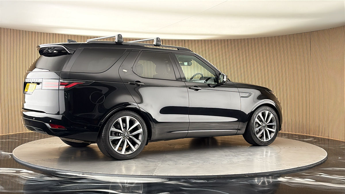 More views of Land Rover Discovery