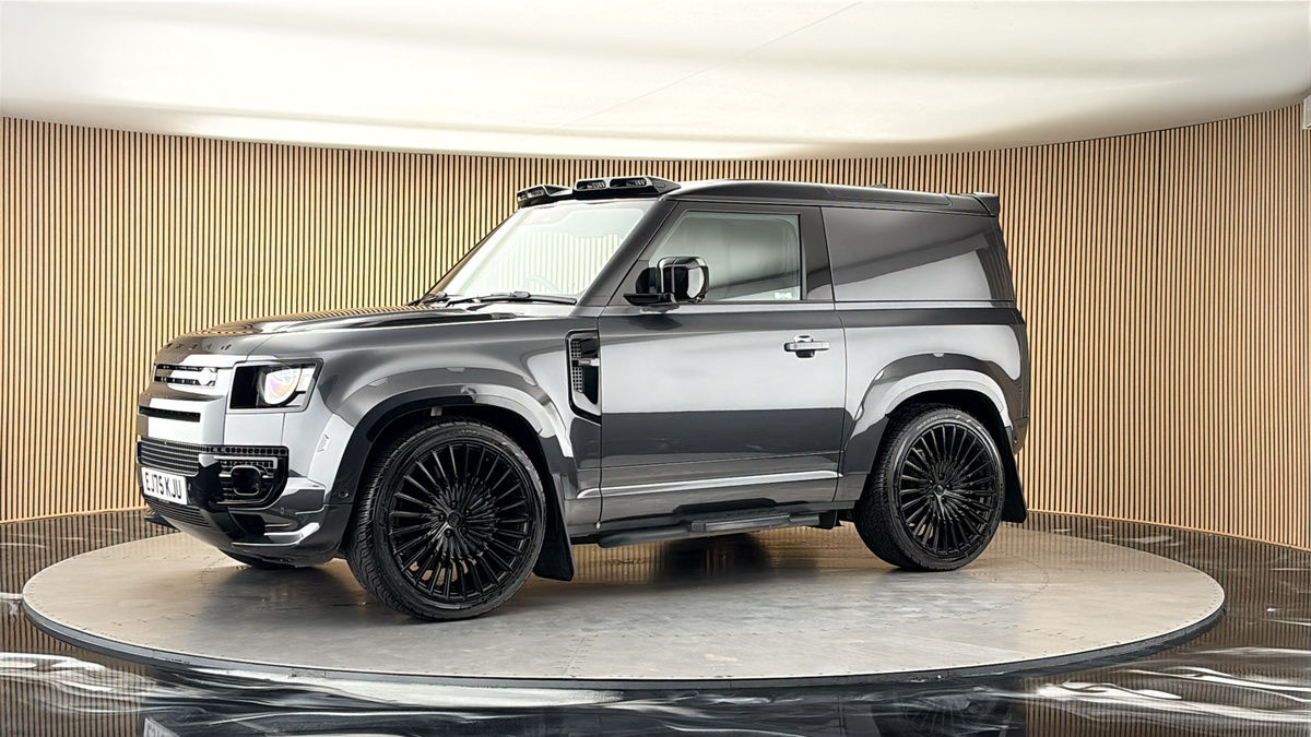 More views of Land Rover Defender 90