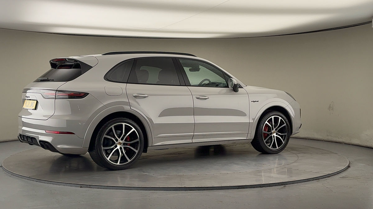 More views of Porsche Cayenne