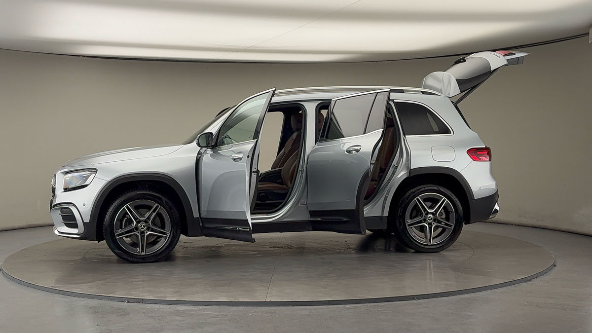 More views of Mercedes-Benz GLB