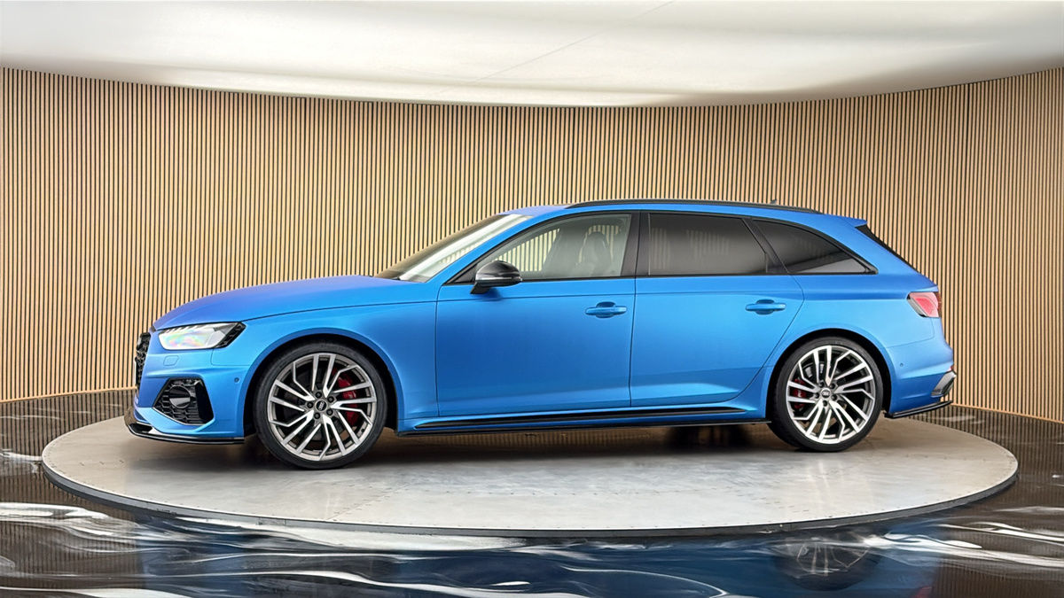 More views of Audi RS4 Avant