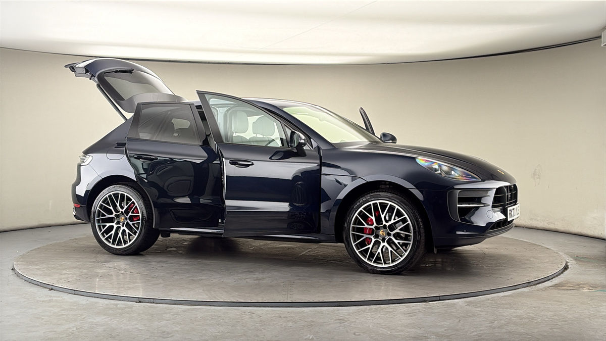 More views of Porsche Macan