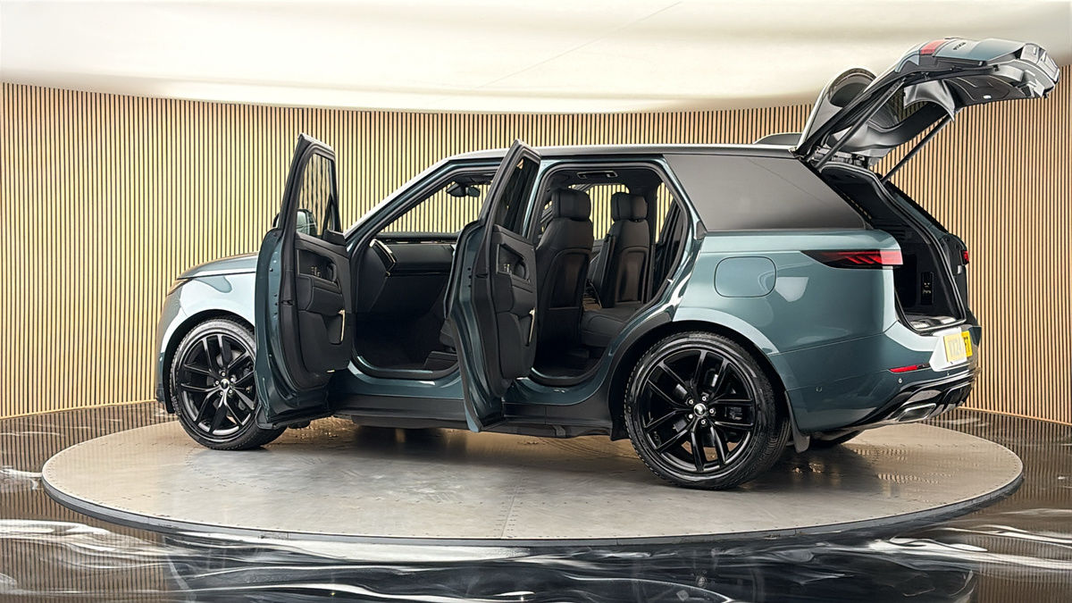 More views of Land Rover Range Rover Sport