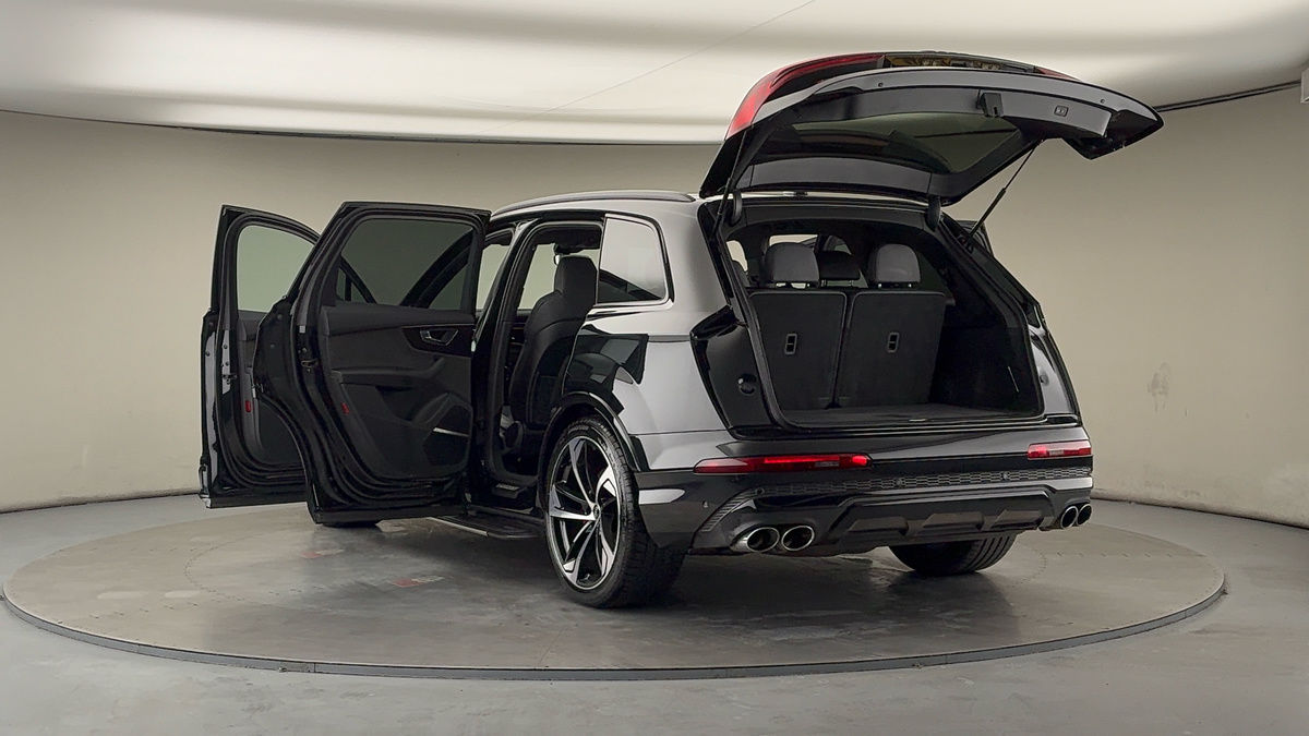 Audi SQ7 Image 23