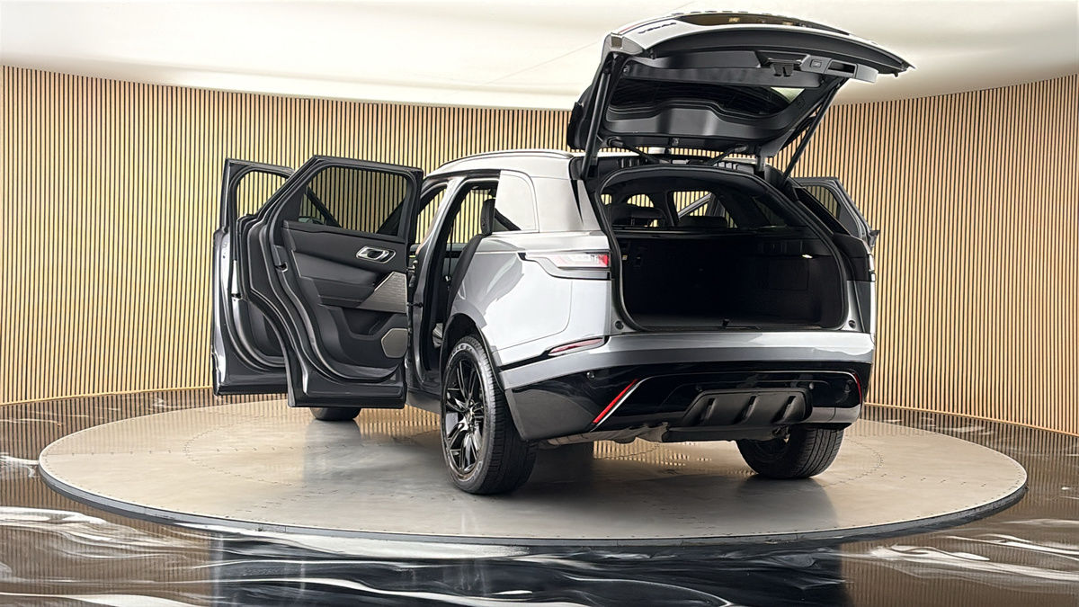 More views of Land Rover Range Rover Velar