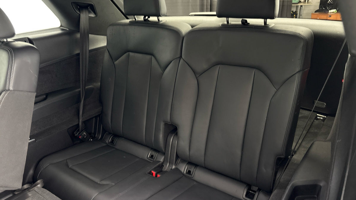 Audi Q7 Image 6