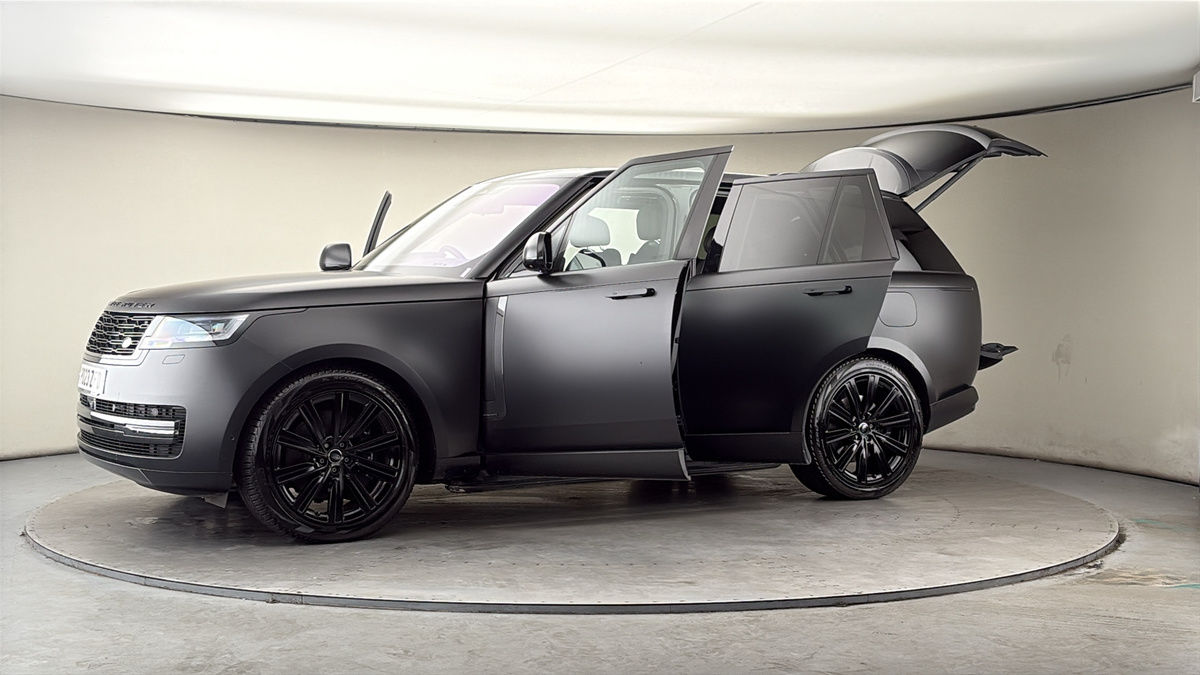 More views of Land Rover Range Rover