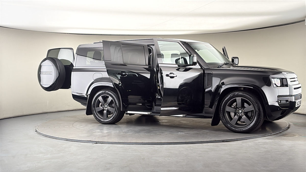 More views of Land Rover Defender 130