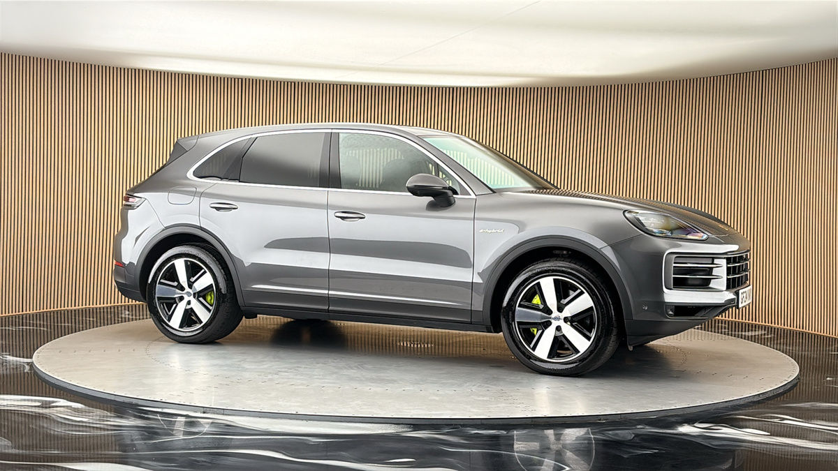 More views of Porsche Cayenne