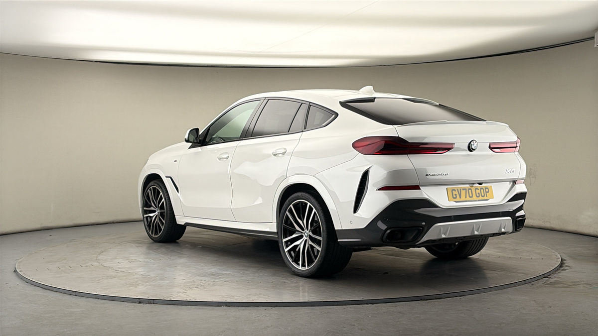 BMW X6 Image 2