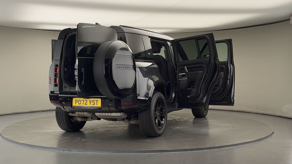 More views of Land Rover Defender 110