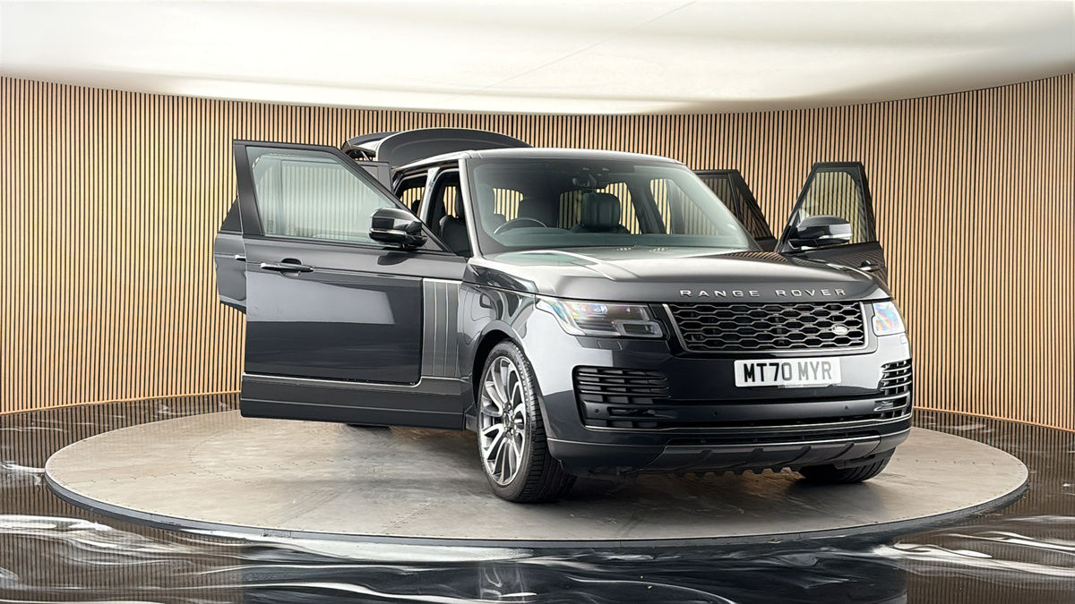 More views of Land Rover Range Rover