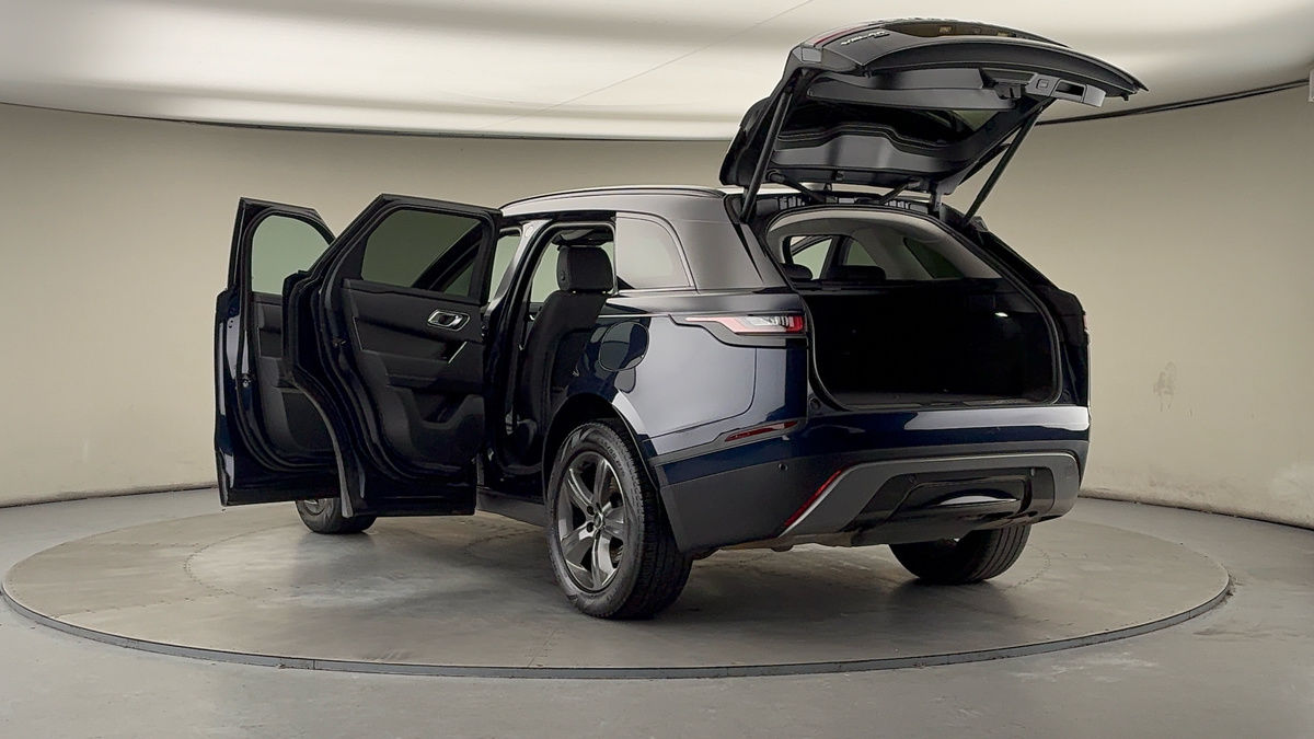 Land Rover Range Rover Velar Image 23
