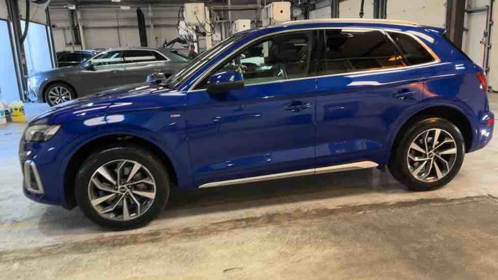 More views of Audi Q5