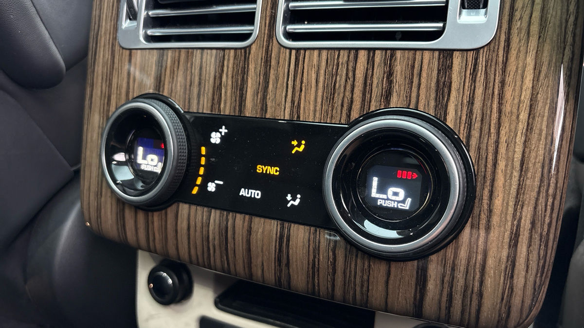 Land Rover Range Rover Image 34