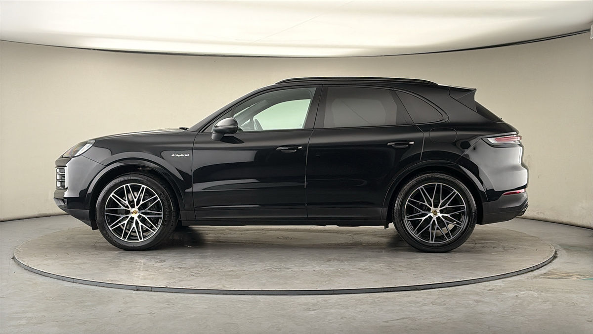 More views of Porsche Cayenne