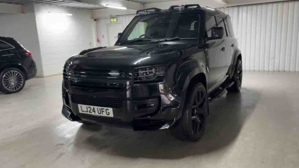 More views of Land Rover Defender 110