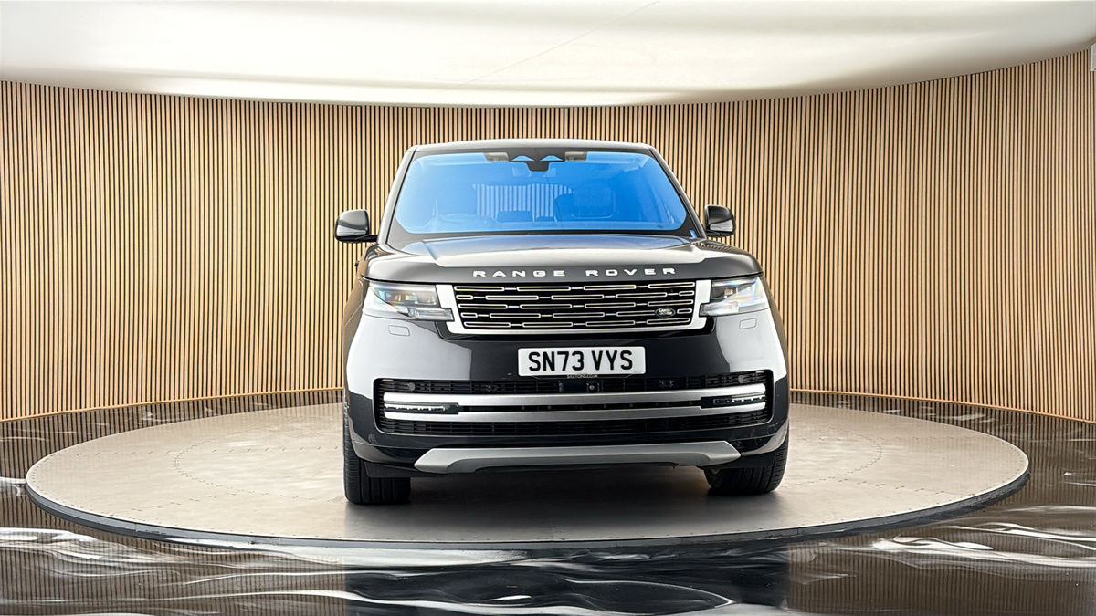 More views of Land Rover Range Rover