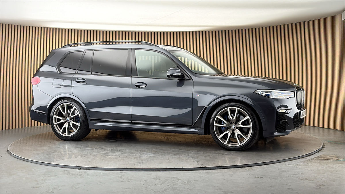 More views of BMW X7