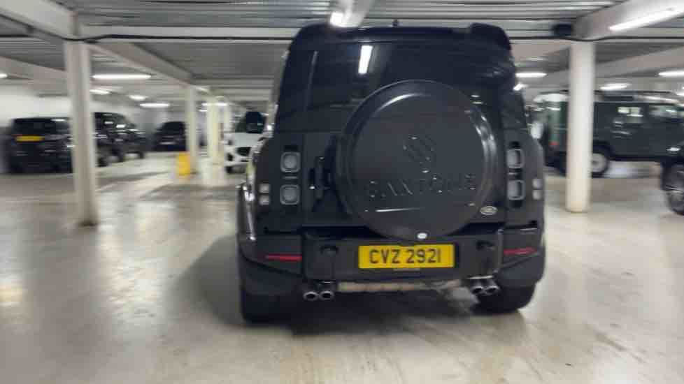 More views of Land Rover Defender 90
