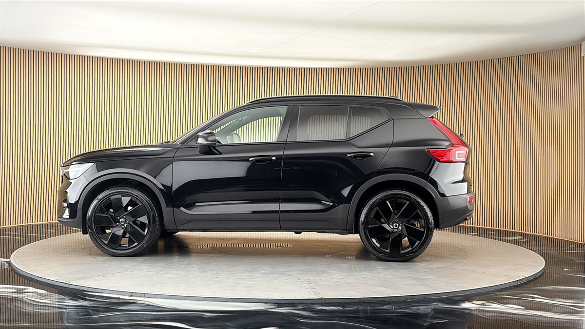 More views of Volvo XC40