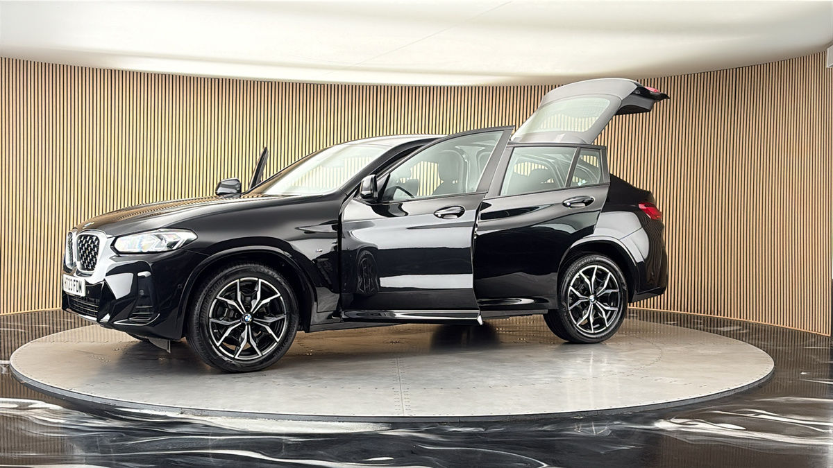More views of BMW X4