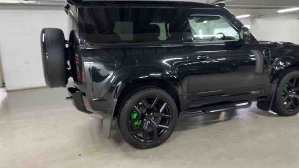 More views of Land Rover Defender 90