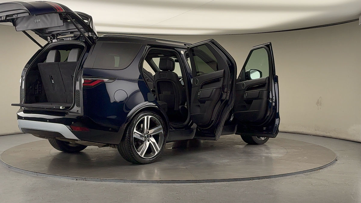 More views of Land Rover Discovery