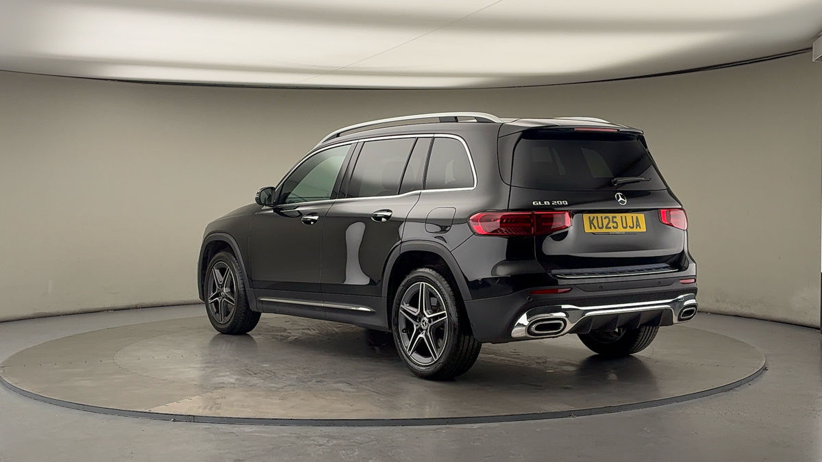 Mercedes-Benz GLB Image 2