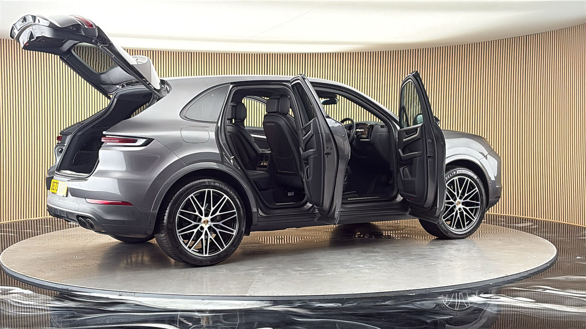 More views of Porsche Cayenne