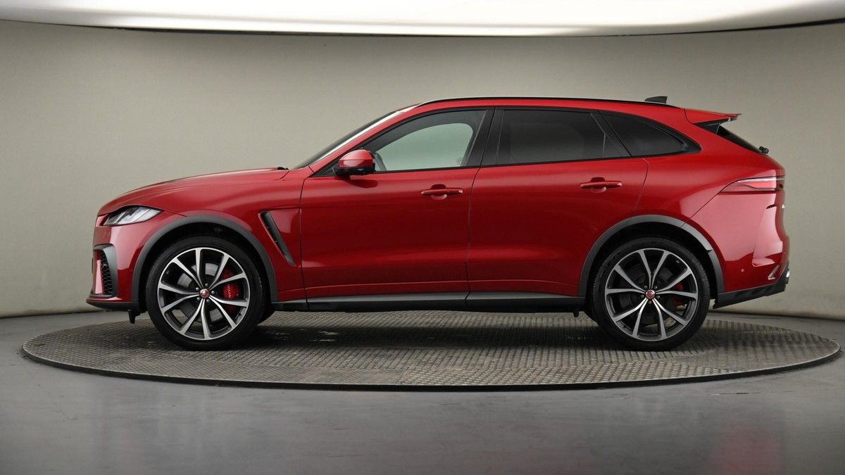 Jaguar F-PACE Image 23