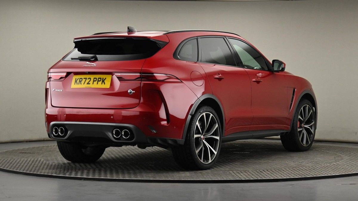 Jaguar F-PACE Image 26